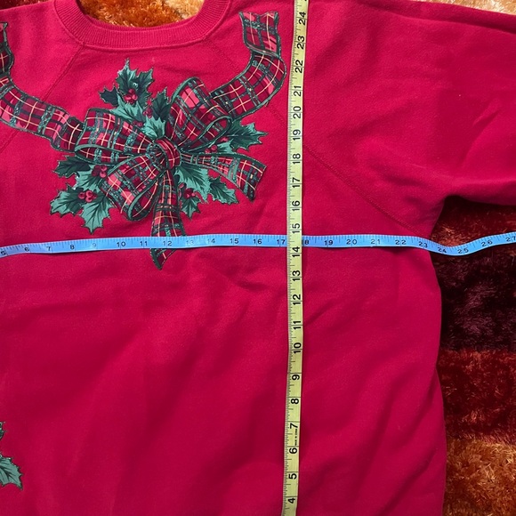 Vintage Red Holiday Sweater crewneck sweatshirt with Festive Bow Design - Picture 8 of 8